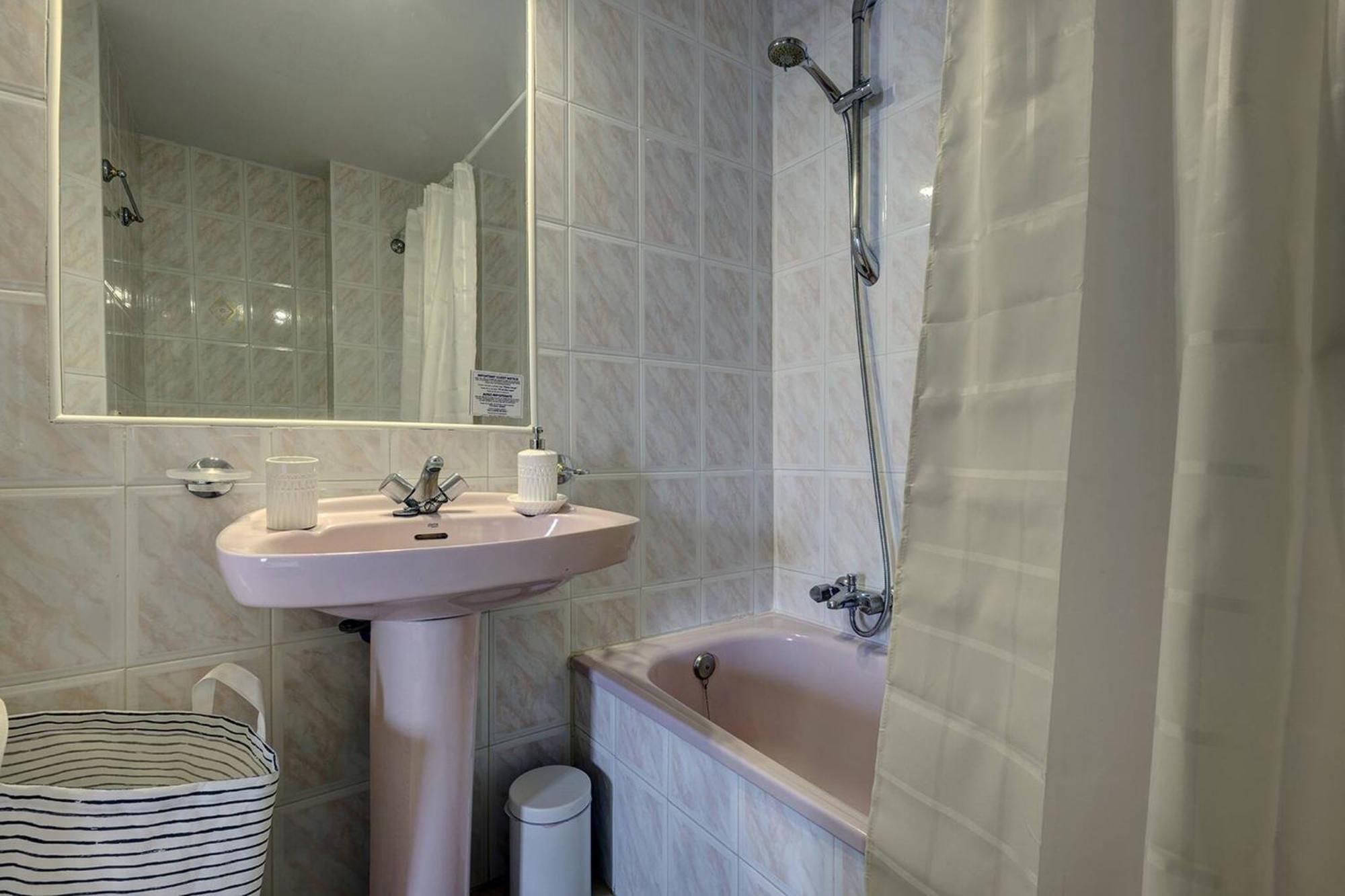053 - Two Bed Mijas Golf Apartment In Popular Matchroom Golf Club Fuengirola Exterior photo